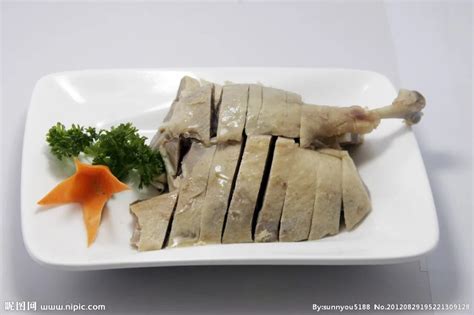  ¿Sabías que el Jiaxing Osmanthus Duck combina la dulzura floral con la riqueza del pato asado?